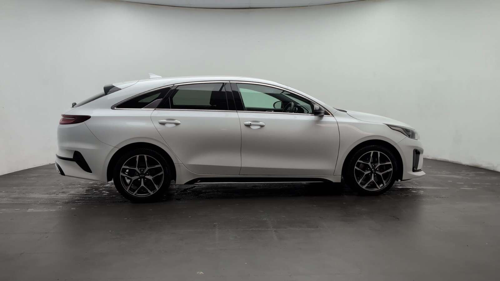 2021 KIA PROCEED 2021 KIA PROCEED