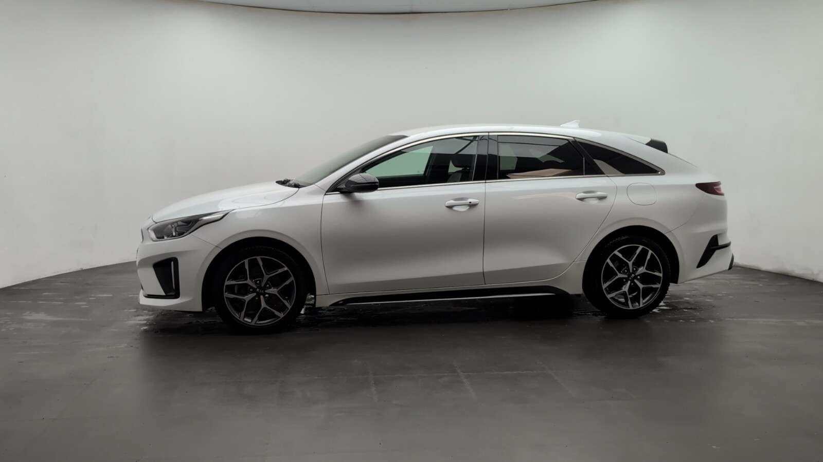 2021 KIA PROCEED 2021 KIA PROCEED