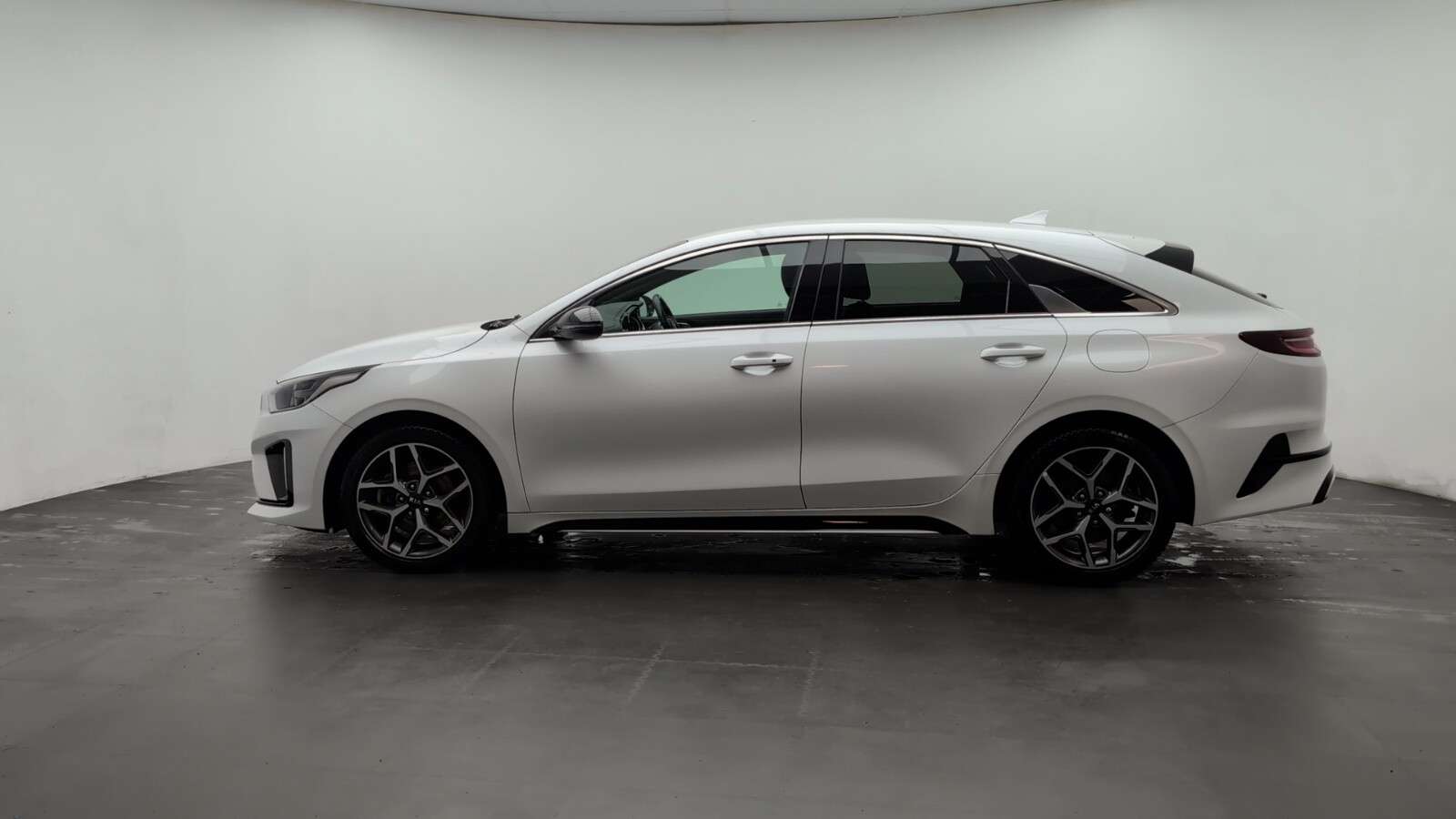 2021 KIA PROCEED 2021 KIA PROCEED