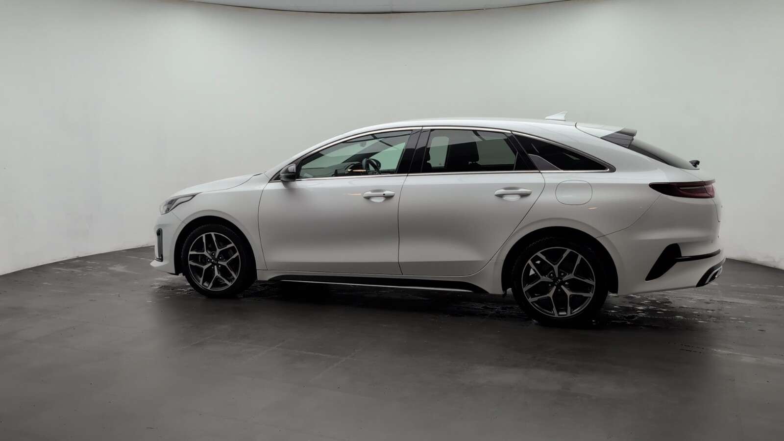 2021 KIA PROCEED 2021 KIA PROCEED