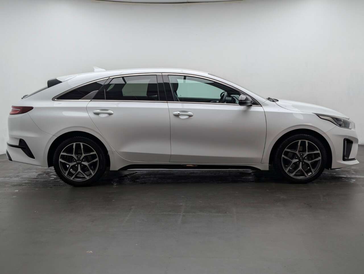 2021 KIA PROCEED 2021 KIA PROCEED