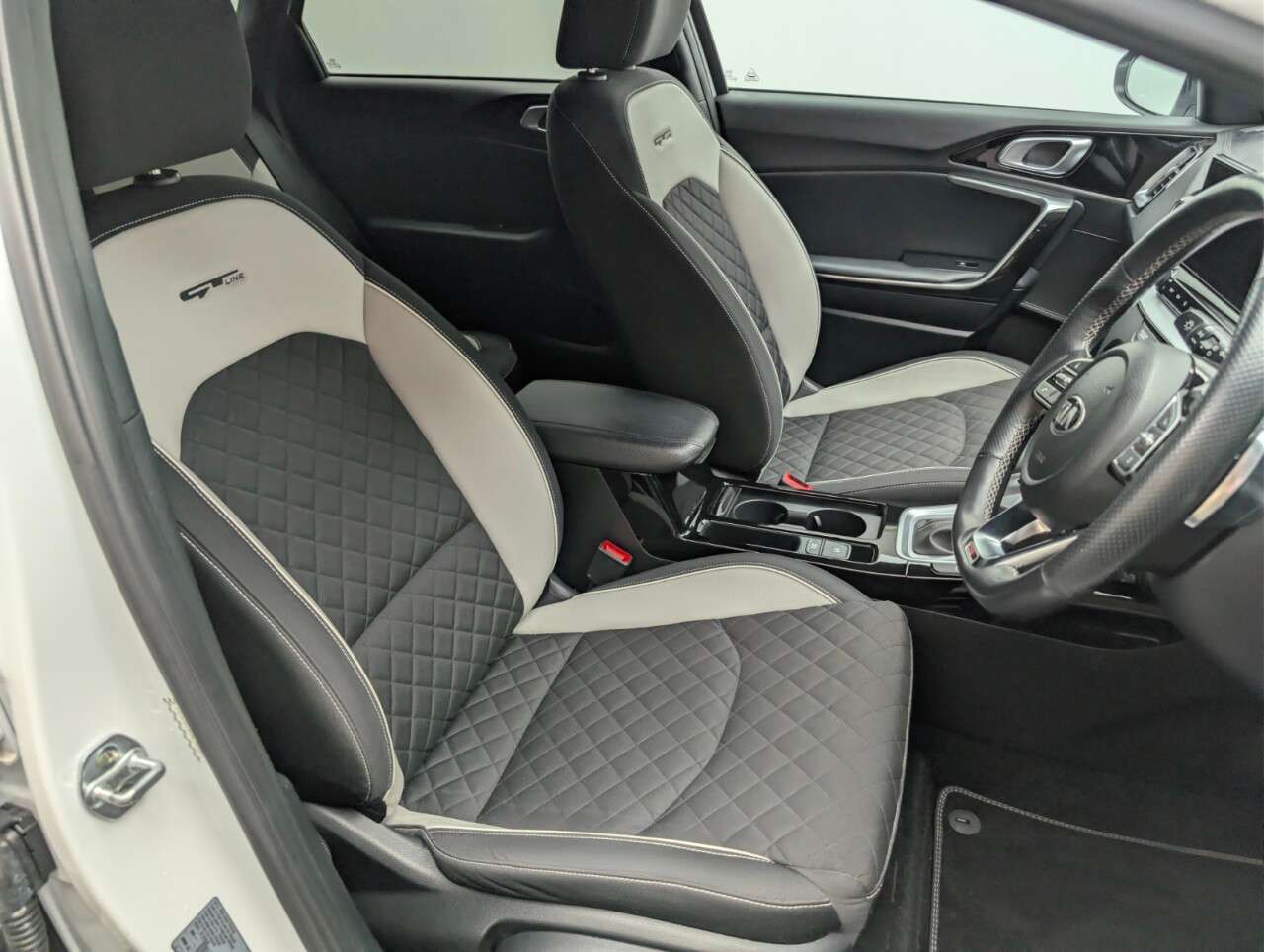 2021 KIA PROCEED 2021 KIA PROCEED