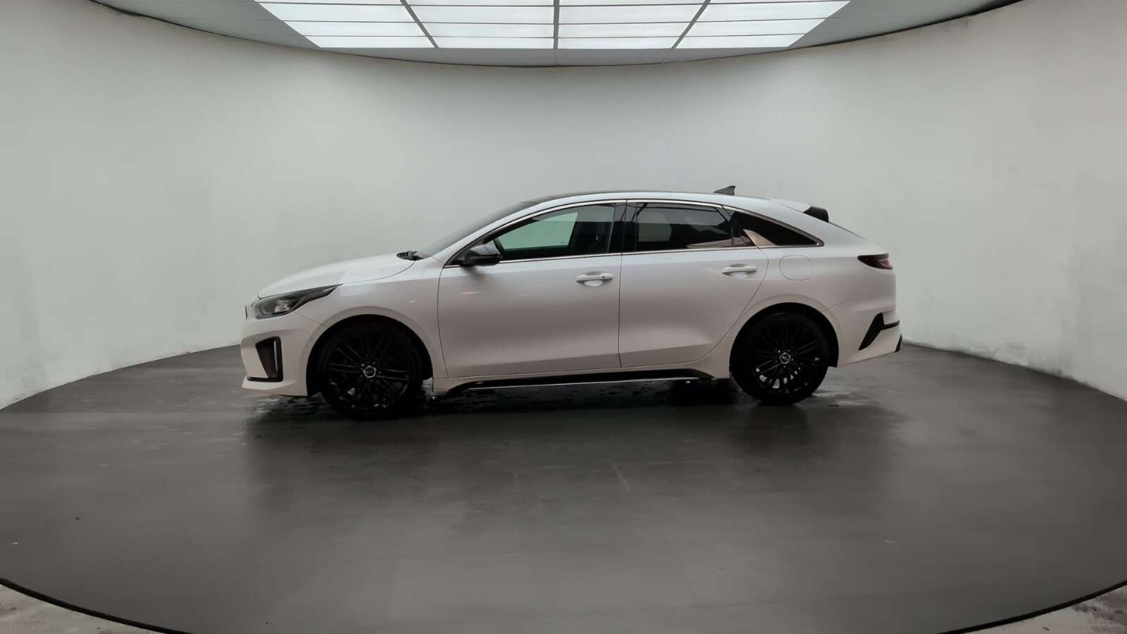 2021 KIA PROCEED 2021 KIA PROCEED