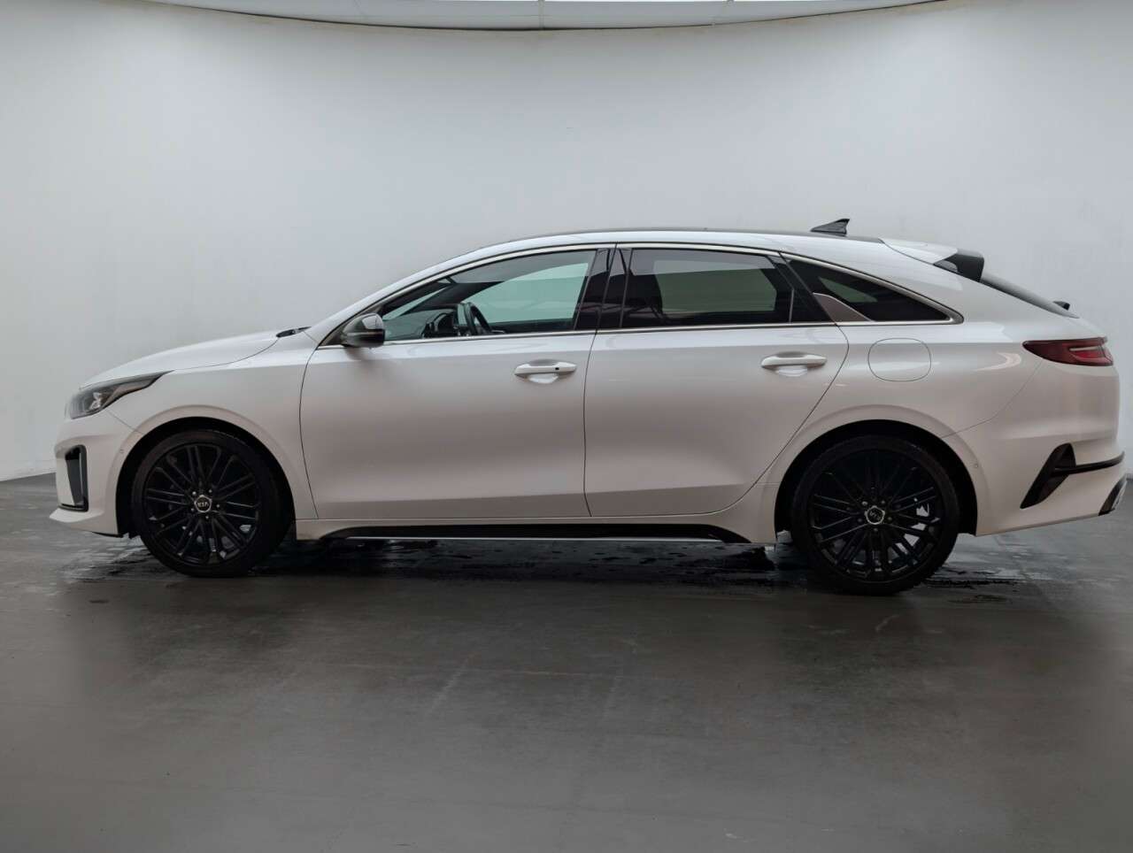 2021 KIA PROCEED 2021 KIA PROCEED