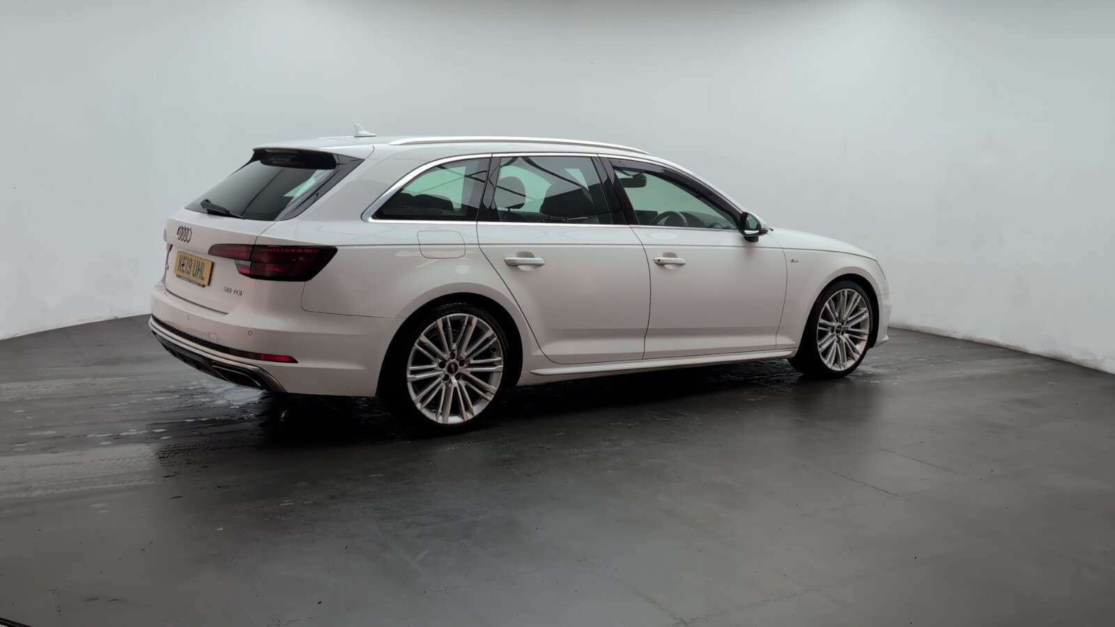 2019 AUDI A4 AVANT 2019 AUDI A4 AVANT