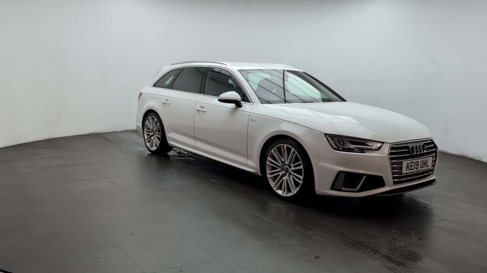 2019 AUDI A4 AVANT 2019 AUDI A4 AVANT