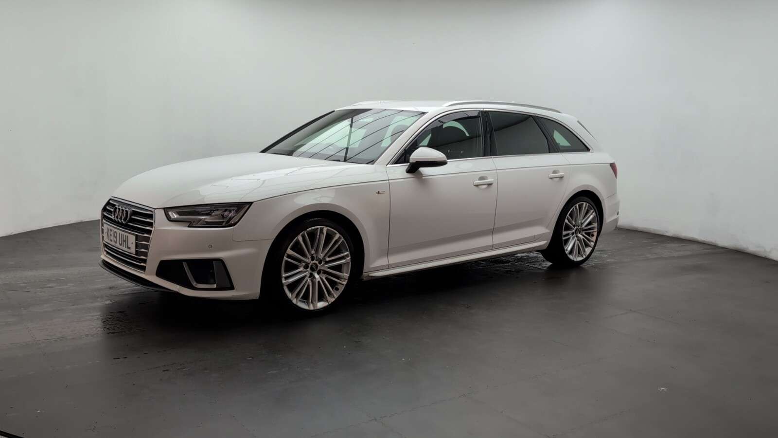 2019 AUDI A4 AVANT 2019 AUDI A4 AVANT