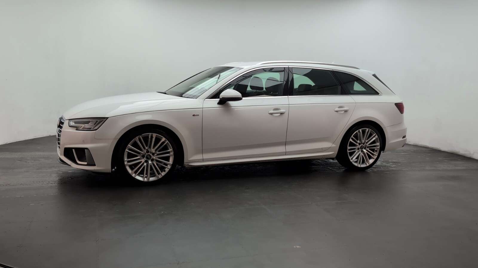 2019 AUDI A4 AVANT 2019 AUDI A4 AVANT