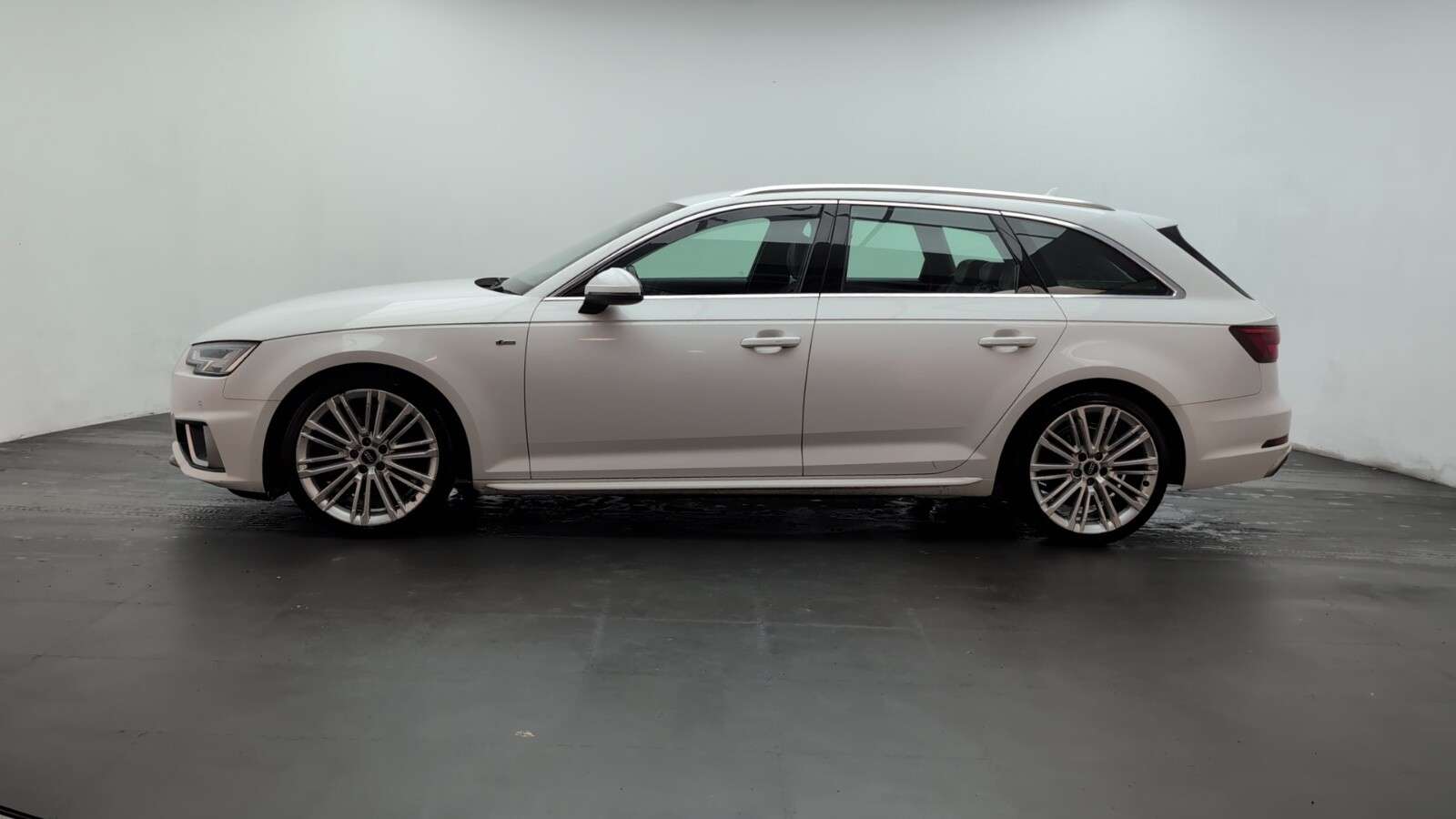 2019 AUDI A4 AVANT 2019 AUDI A4 AVANT
