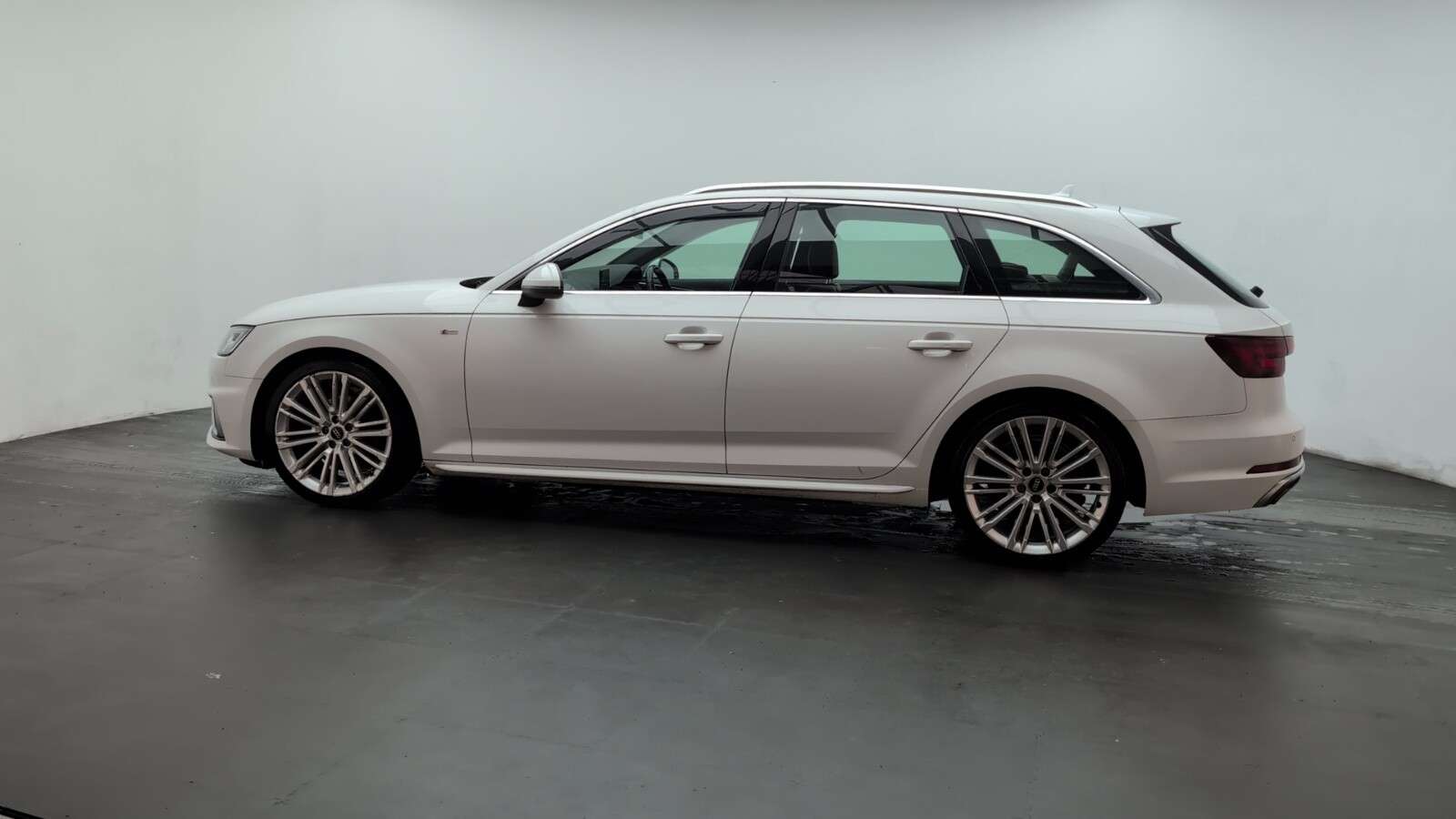 2019 AUDI A4 AVANT 2019 AUDI A4 AVANT