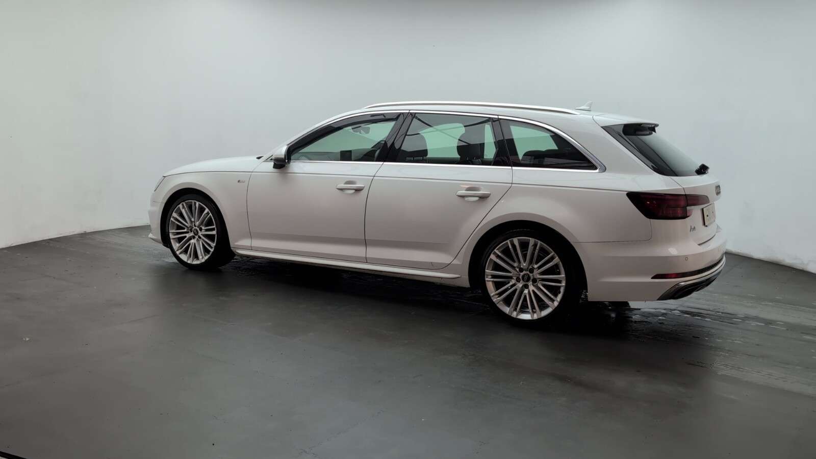 2019 AUDI A4 AVANT 2019 AUDI A4 AVANT