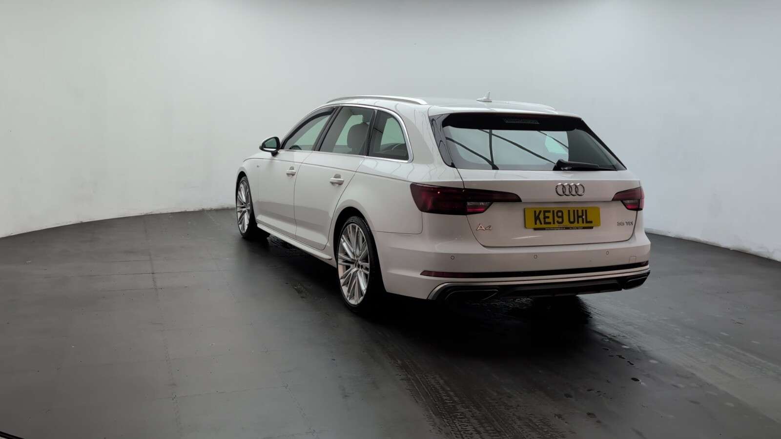 2019 AUDI A4 AVANT 2019 AUDI A4 AVANT