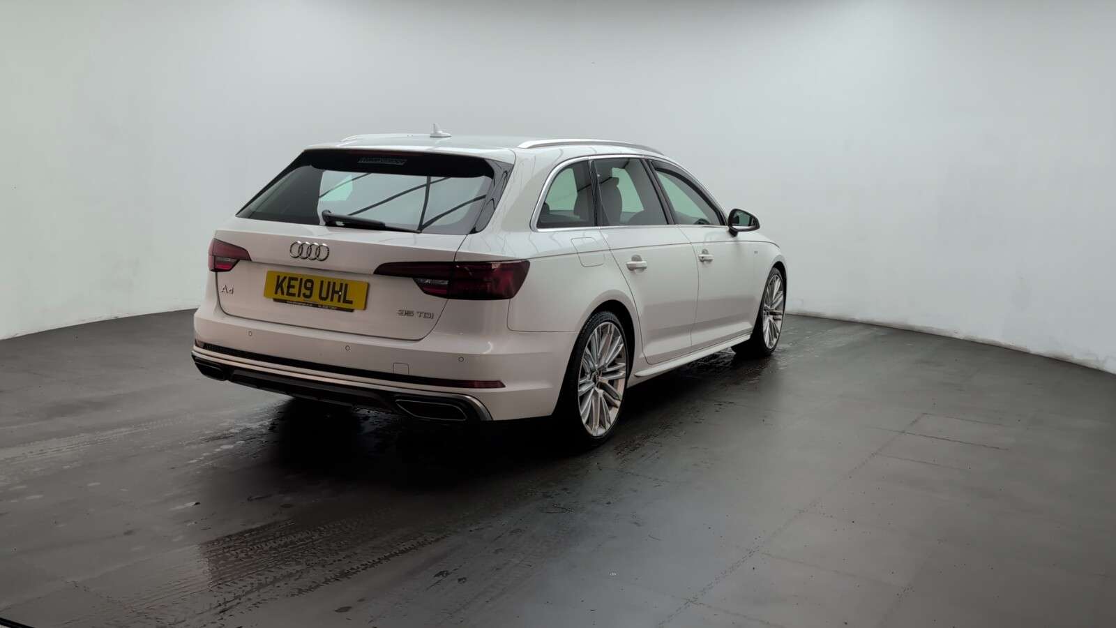 2019 AUDI A4 AVANT 2019 AUDI A4 AVANT