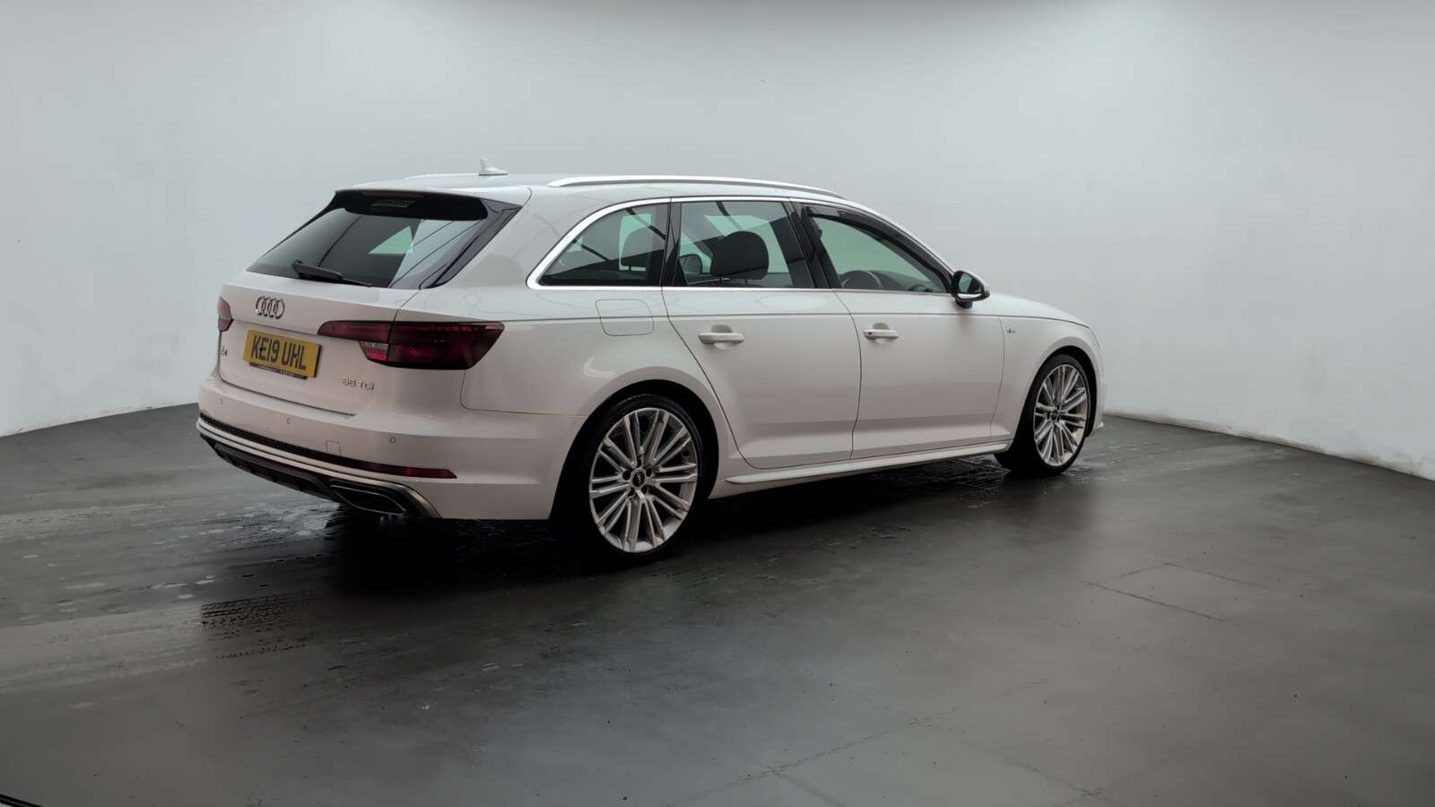 2019 AUDI A4 AVANT 2019 AUDI A4 AVANT