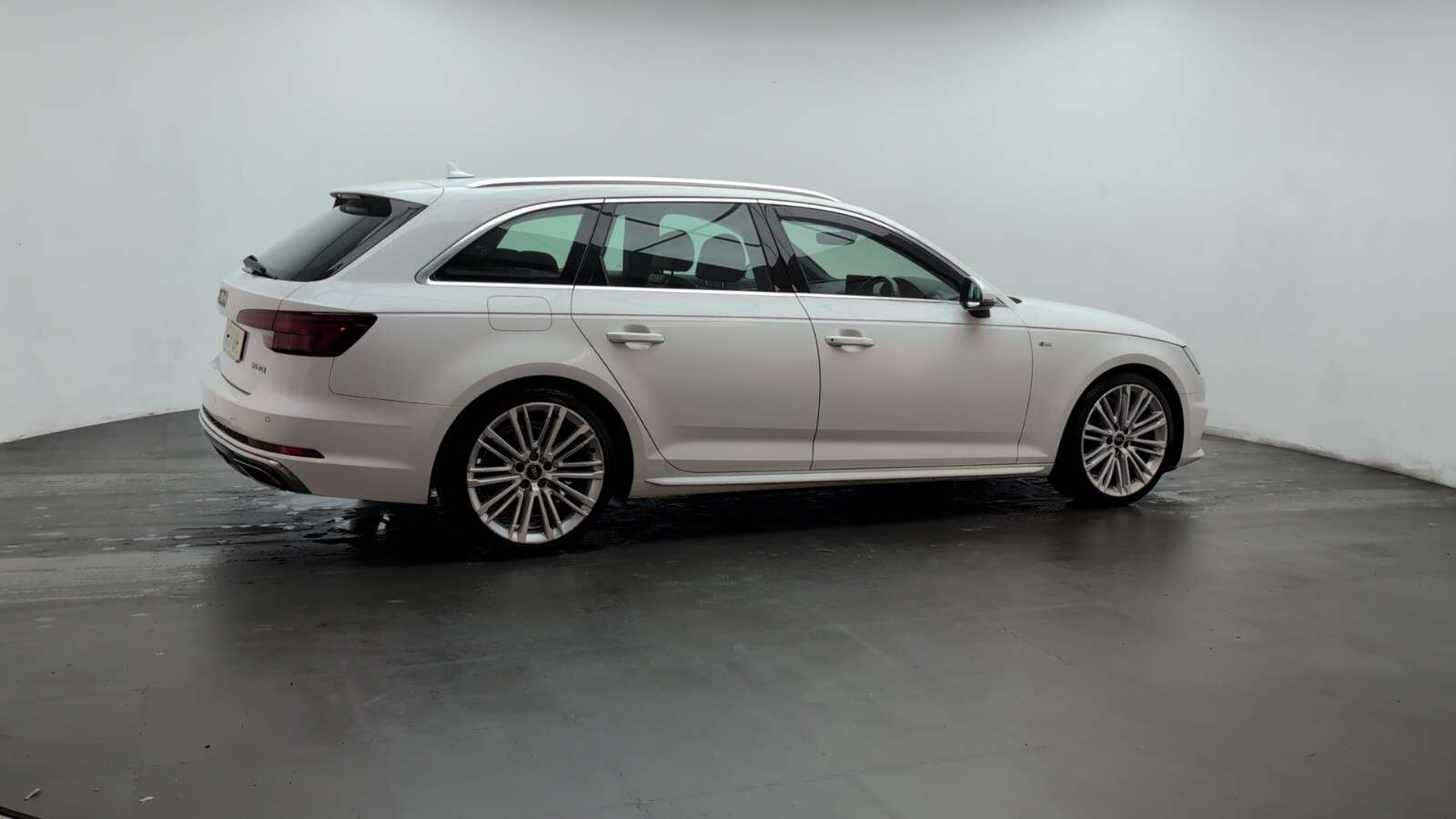 2019 AUDI A4 AVANT 2019 AUDI A4 AVANT