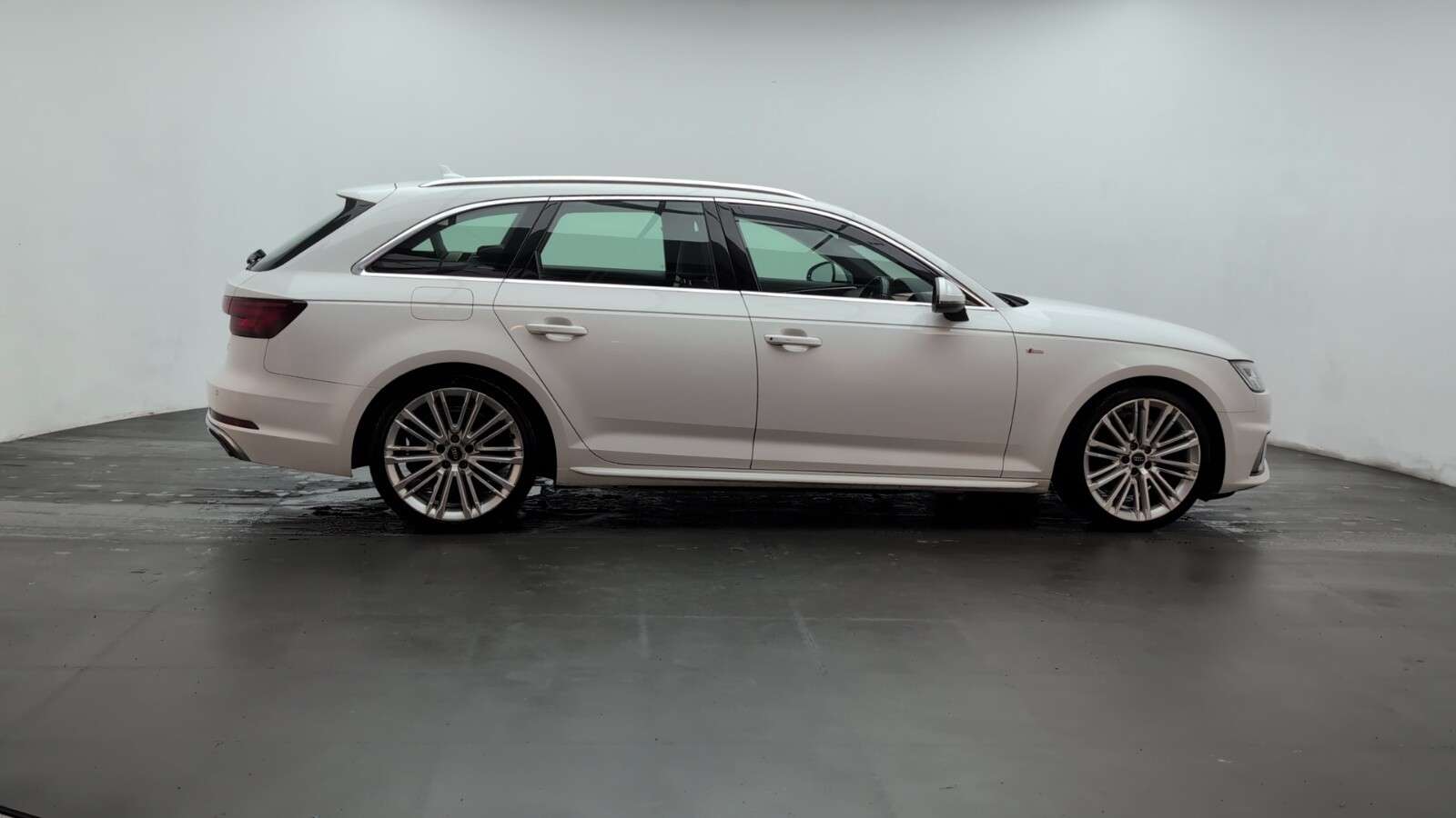 2019 AUDI A4 AVANT 2019 AUDI A4 AVANT