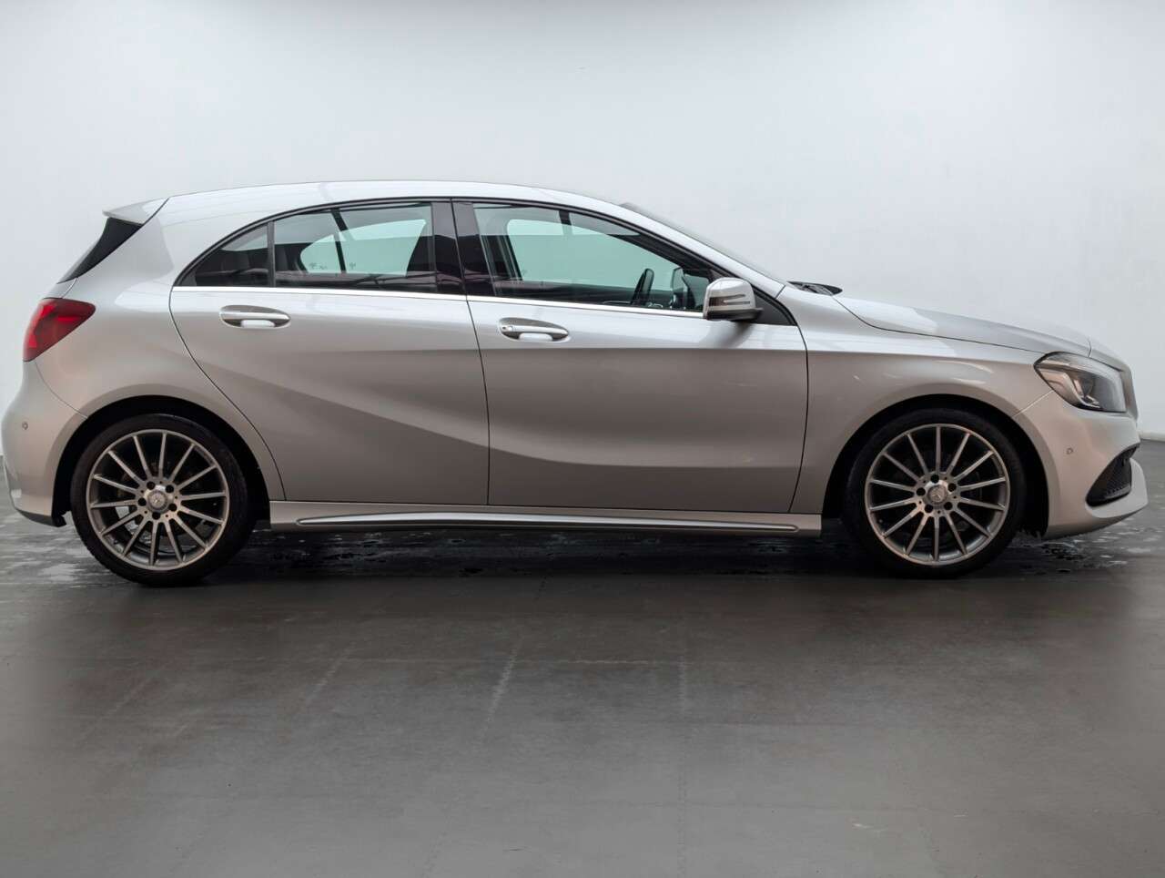 2016 MERCEDES-BENZ A CLASS 2016 MERCEDES-BENZ A CLASS