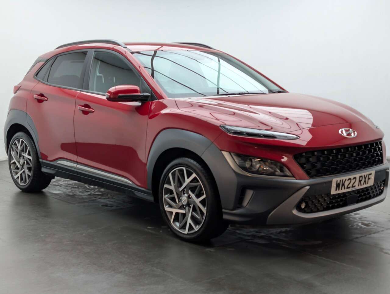 A 2022 HYUNDAI KONA 1.6 h-GDi Premium SUV 5dr Petrol Hybrid DCT Euro 6 (s/s) (141 ps) PARKING S A 2022 HYUNDAI KONA 1.6 h-GDi Premium SUV 5dr Petrol Hybrid DCT Euro 6 (s/s) (141 ps) PARKING S