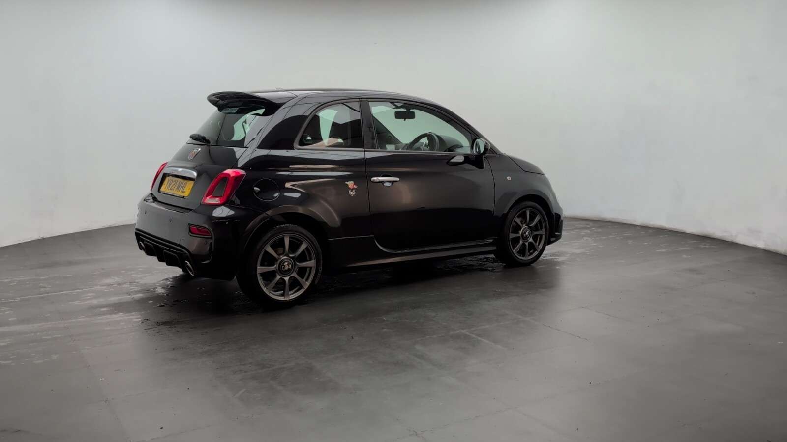 2021 ABARTH 595 2021 ABARTH 595