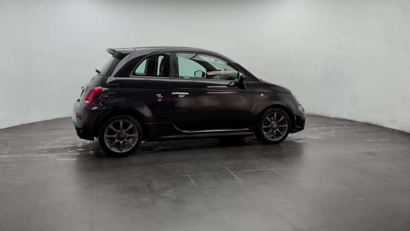 2021 ABARTH 595 2021 ABARTH 595