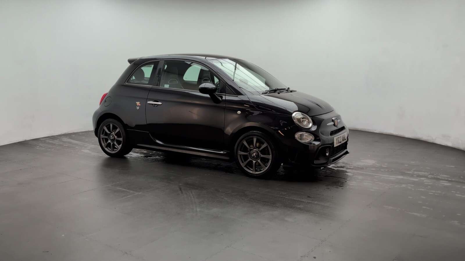 2021 ABARTH 595 2021 ABARTH 595
