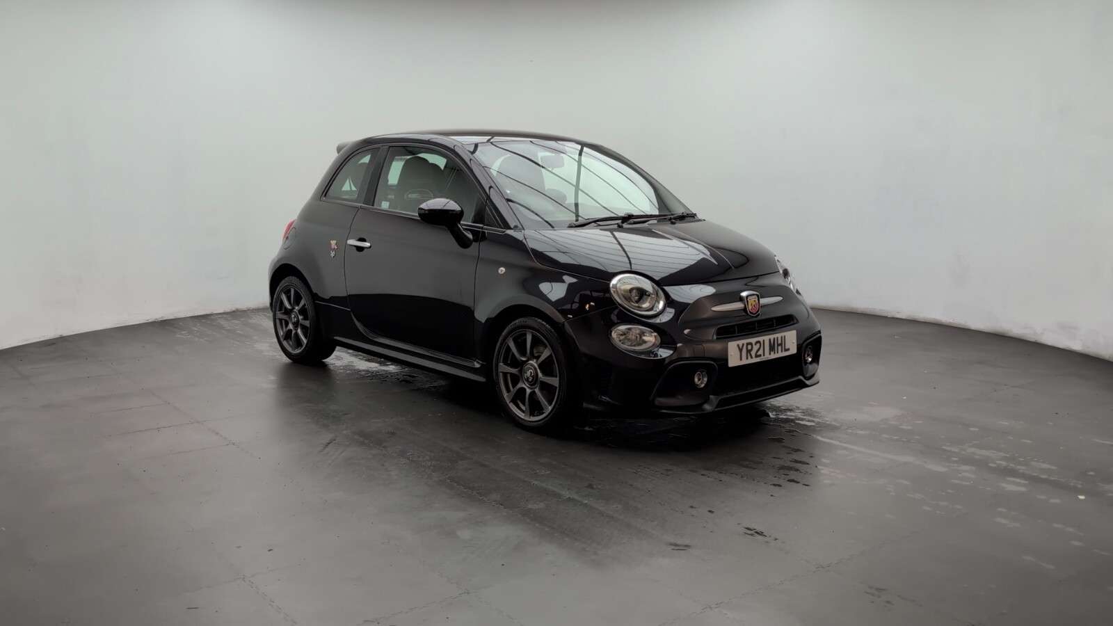 2021 ABARTH 595 2021 ABARTH 595