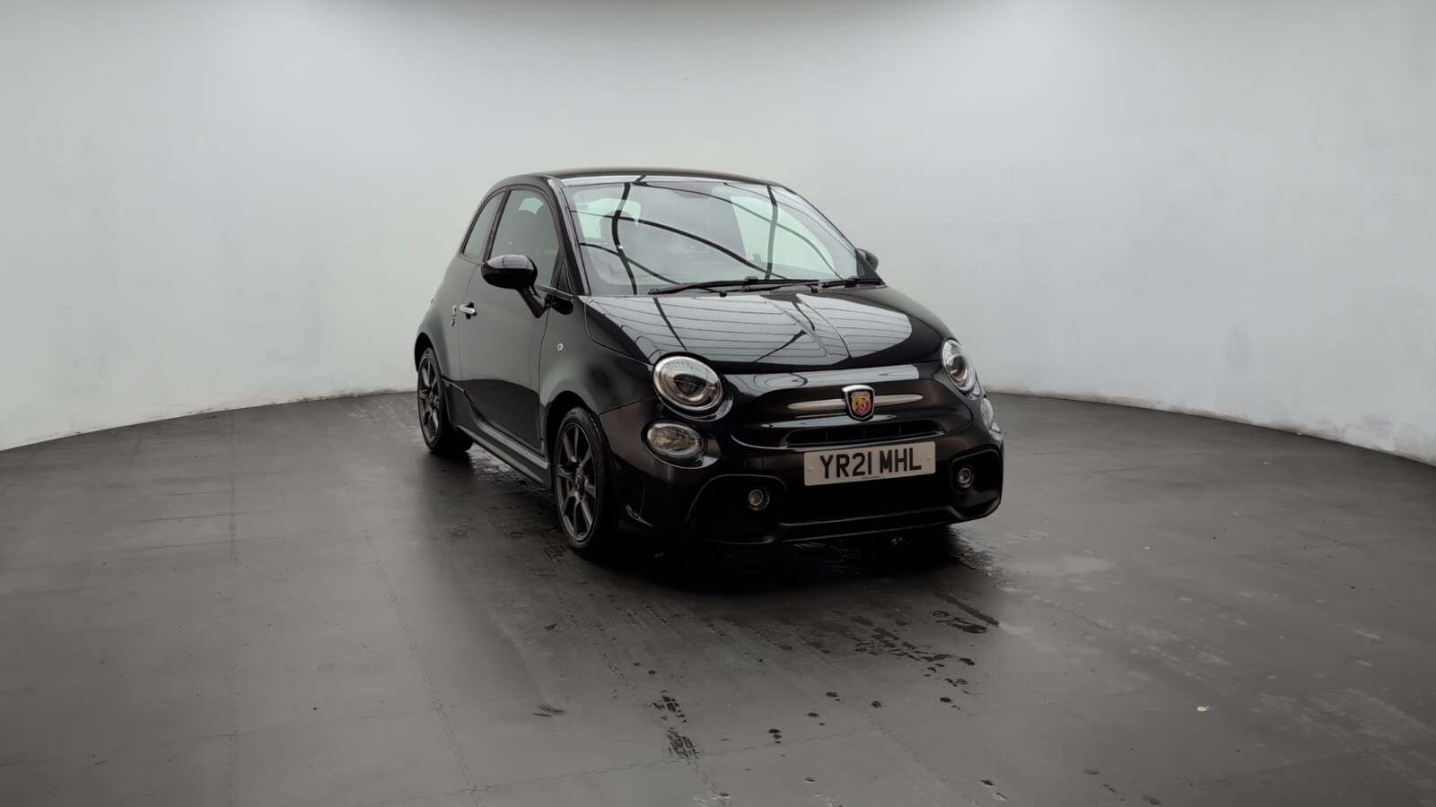 2021 ABARTH 595 2021 ABARTH 595