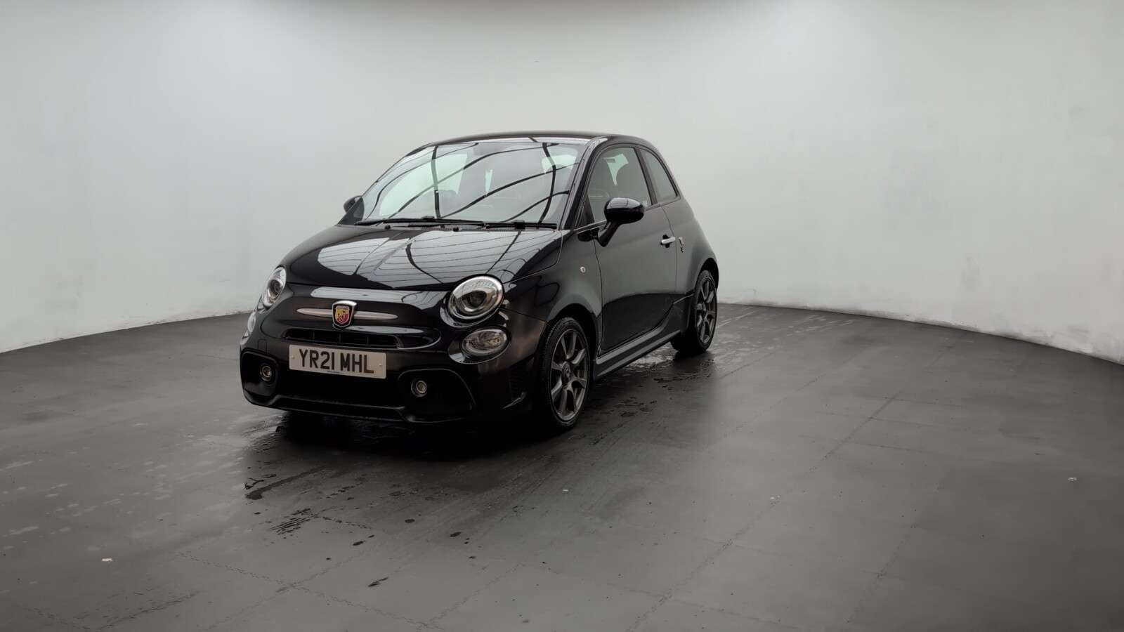 2021 ABARTH 595 2021 ABARTH 595