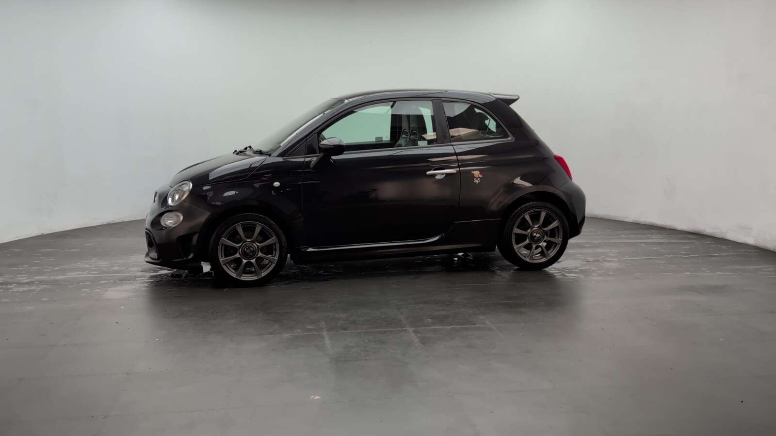 2021 ABARTH 595 2021 ABARTH 595