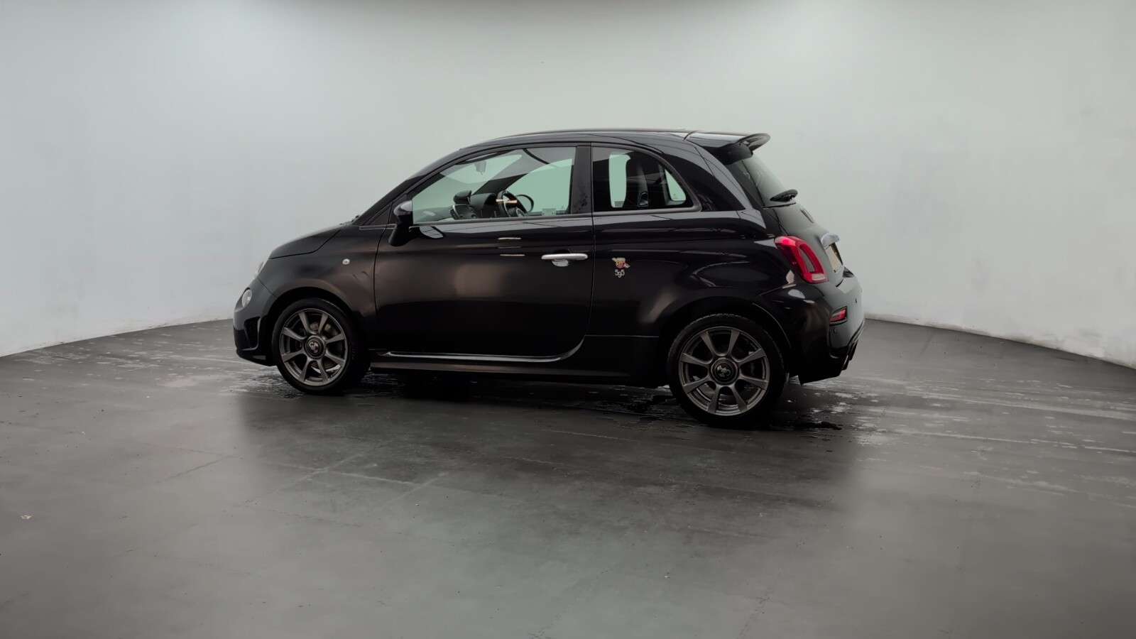 2021 ABARTH 595 2021 ABARTH 595