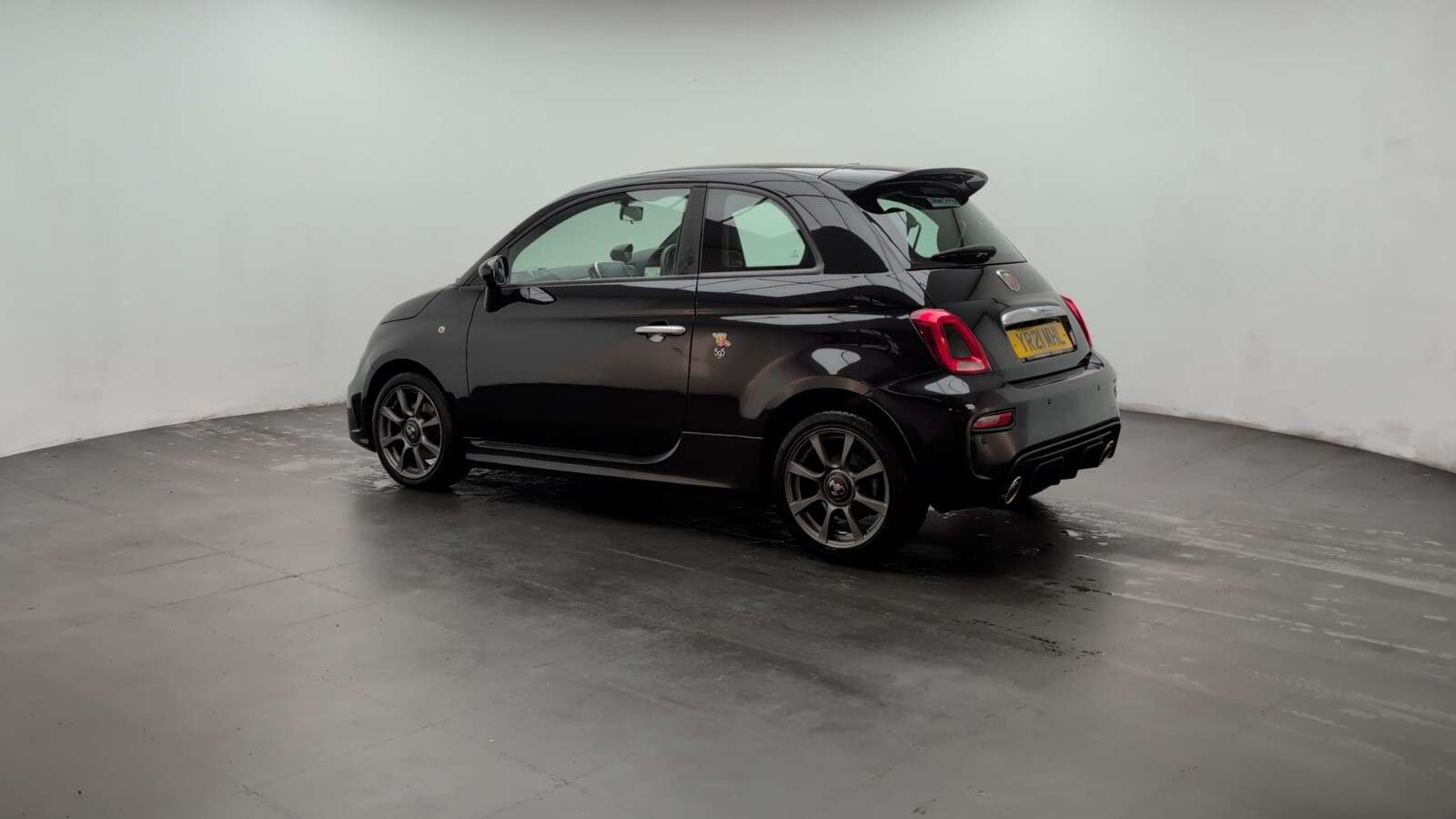 2021 ABARTH 595 2021 ABARTH 595