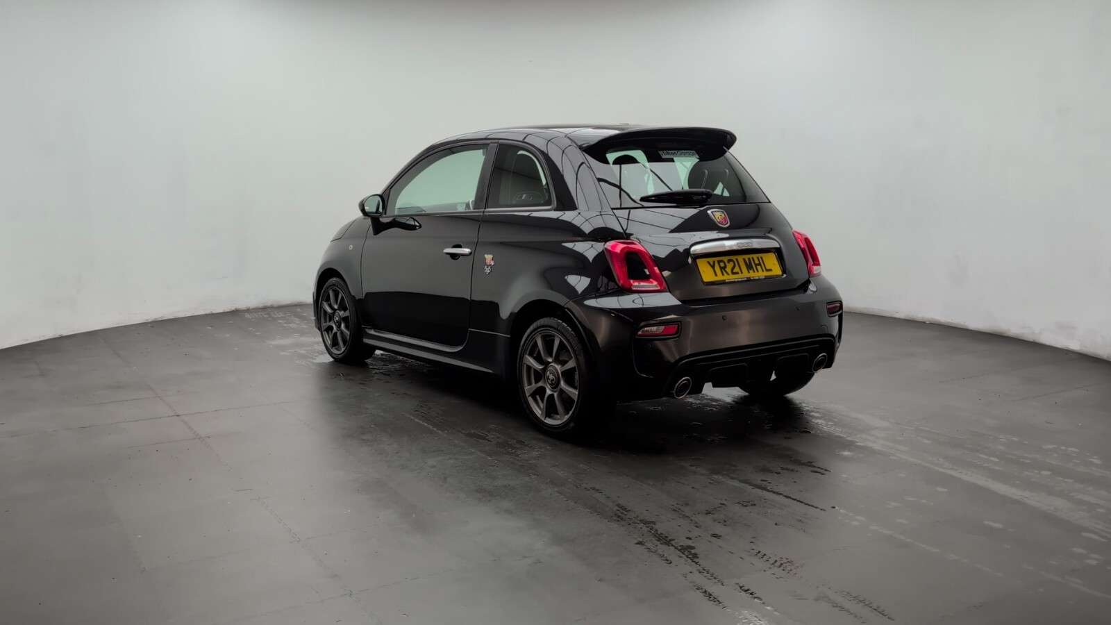 2021 ABARTH 595 2021 ABARTH 595