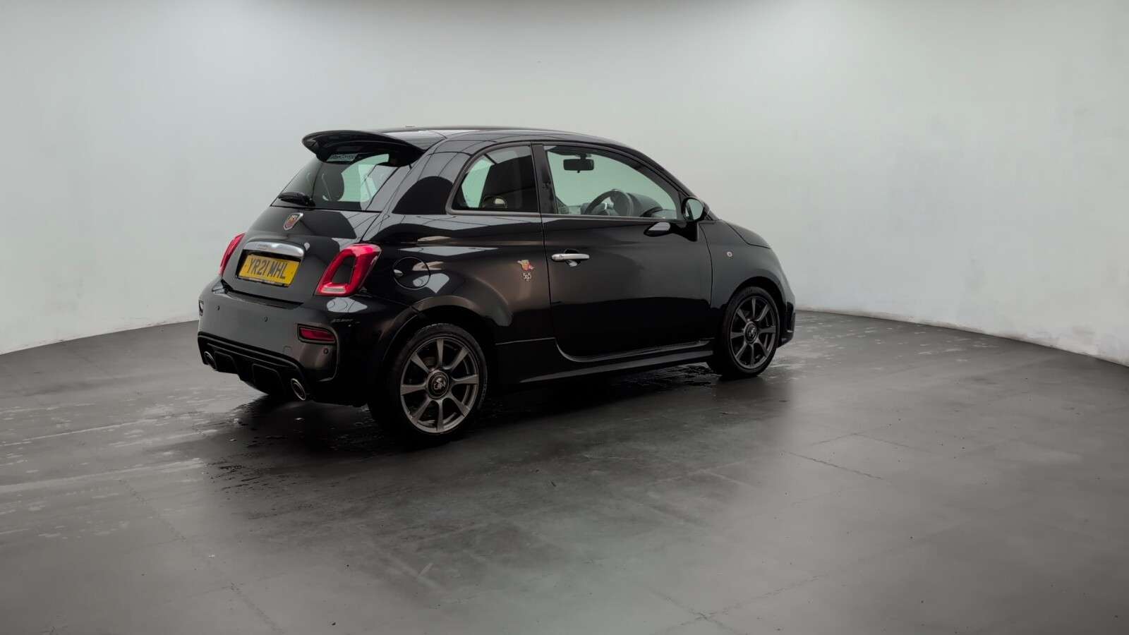 2021 ABARTH 595 2021 ABARTH 595