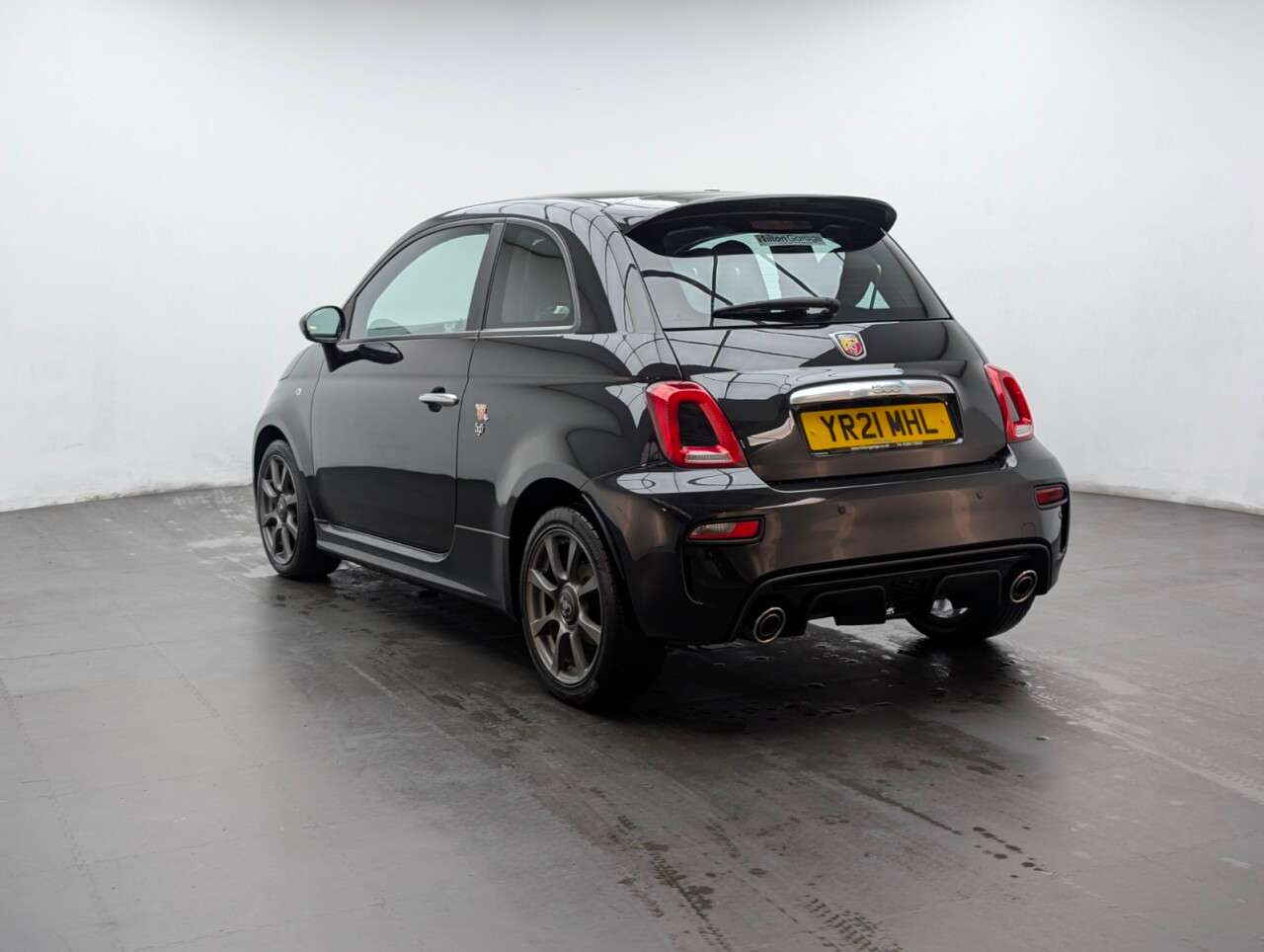 2021 ABARTH 595 2021 ABARTH 595