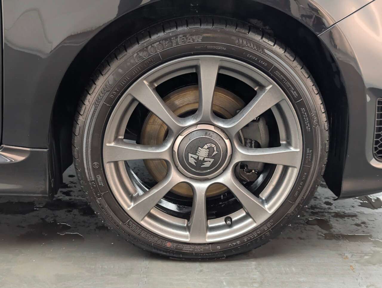 2021 ABARTH 595 2021 ABARTH 595