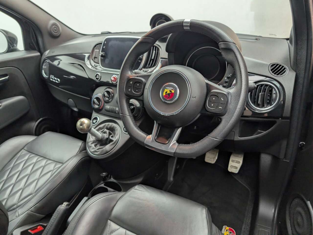 2021 ABARTH 595 2021 ABARTH 595