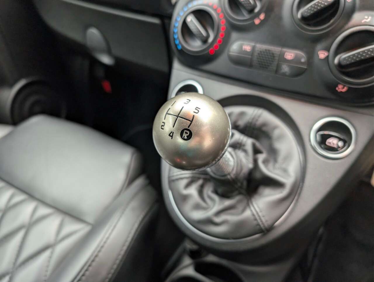 2021 ABARTH 595 2021 ABARTH 595