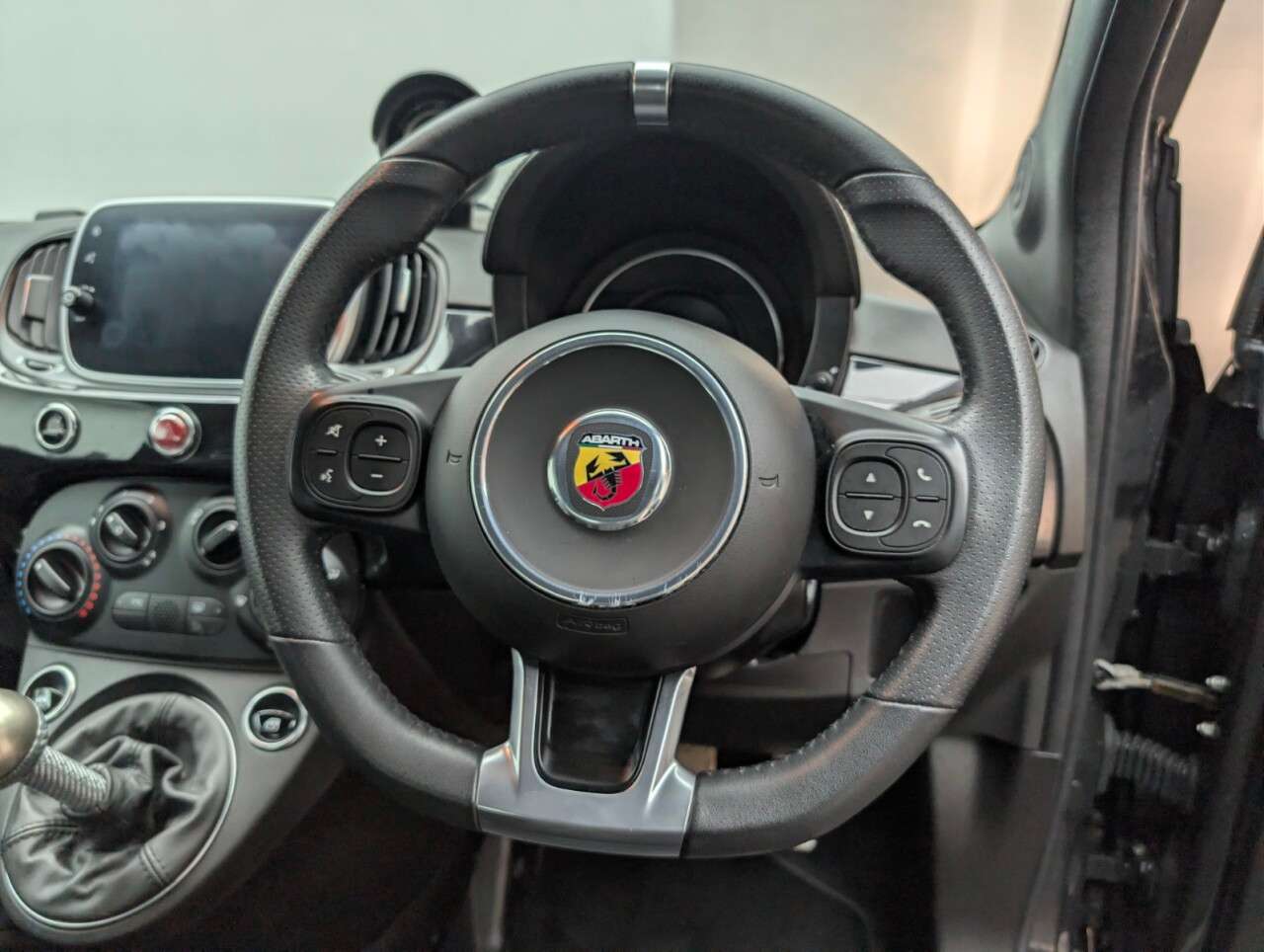 2021 ABARTH 595 2021 ABARTH 595