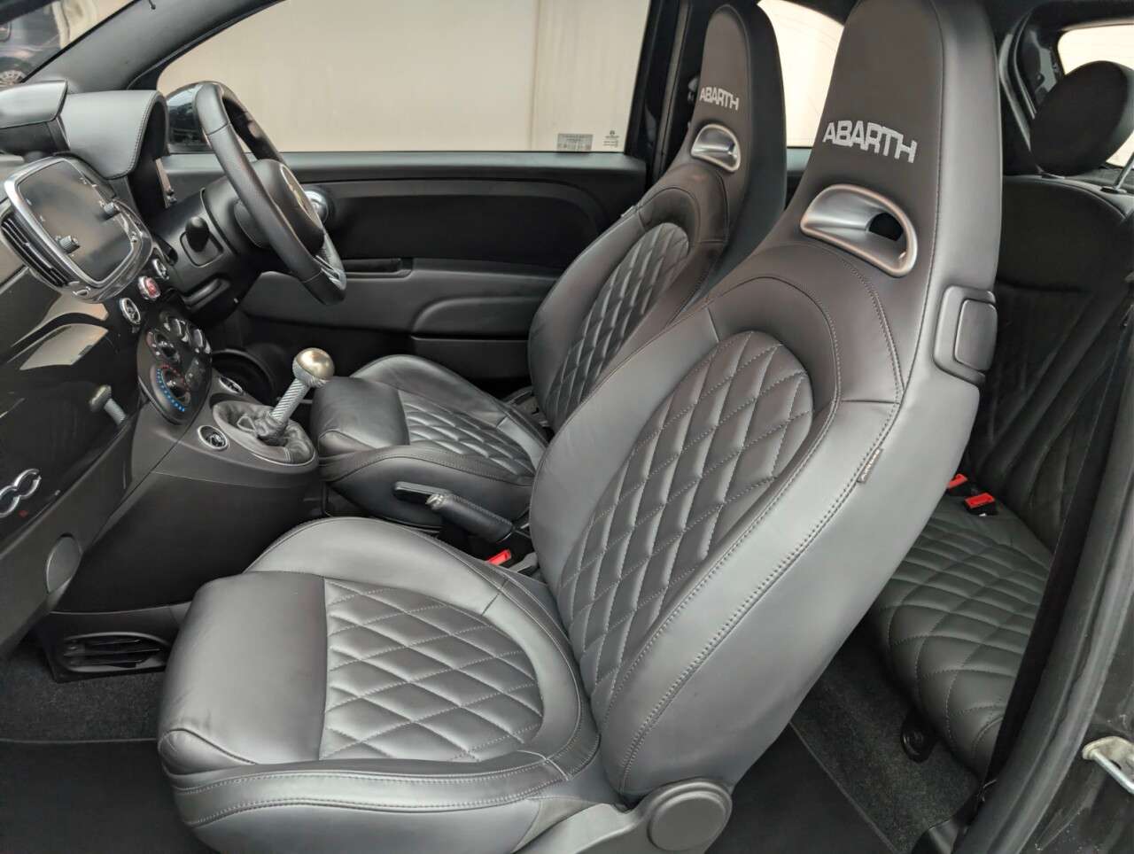 2021 ABARTH 595 2021 ABARTH 595