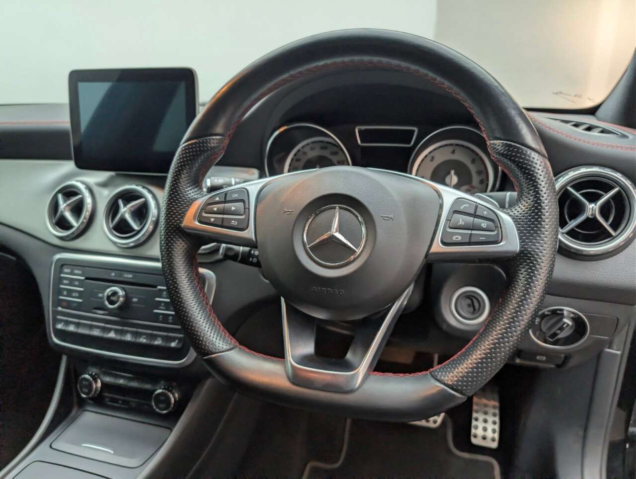 2016 MERCEDES-BENZ 180 2016 MERCEDES-BENZ 180