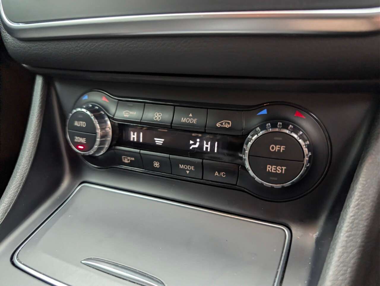 2018 MERCEDES-BENZ 180 2018 MERCEDES-BENZ 180