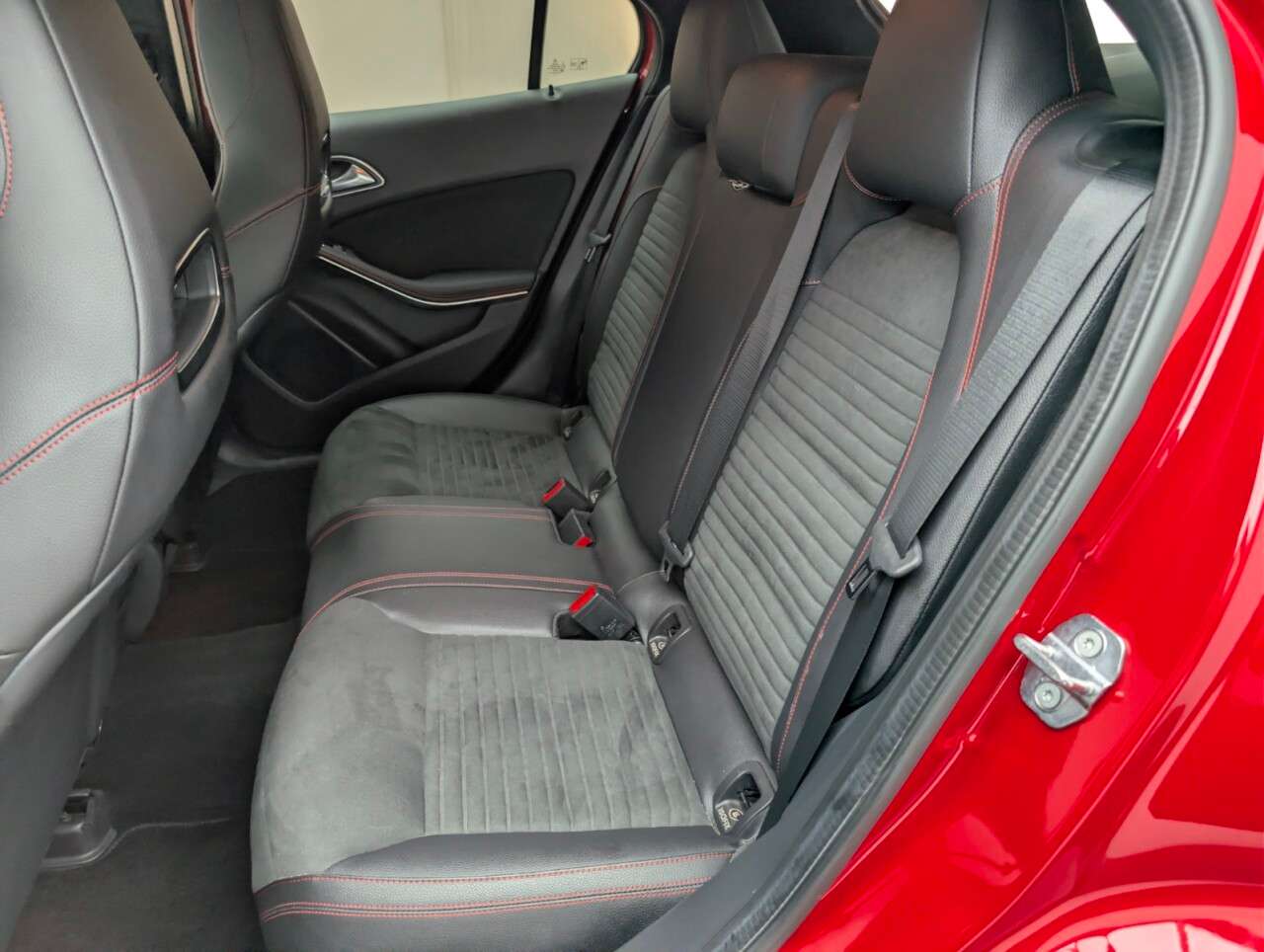 2018 MERCEDES-BENZ 180 2018 MERCEDES-BENZ 180