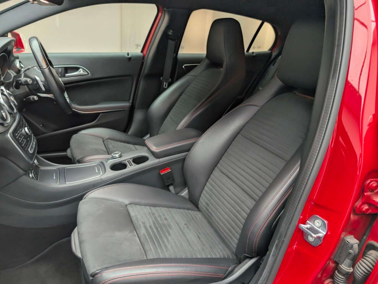 2018 MERCEDES-BENZ 180 2018 MERCEDES-BENZ 180