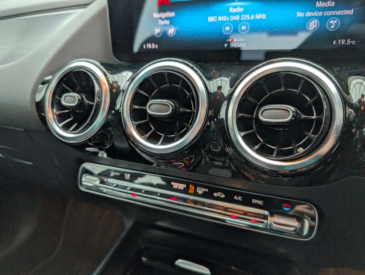 2022 MERCEDES-BENZ GLA CLASS 2022 MERCEDES-BENZ GLA CLASS