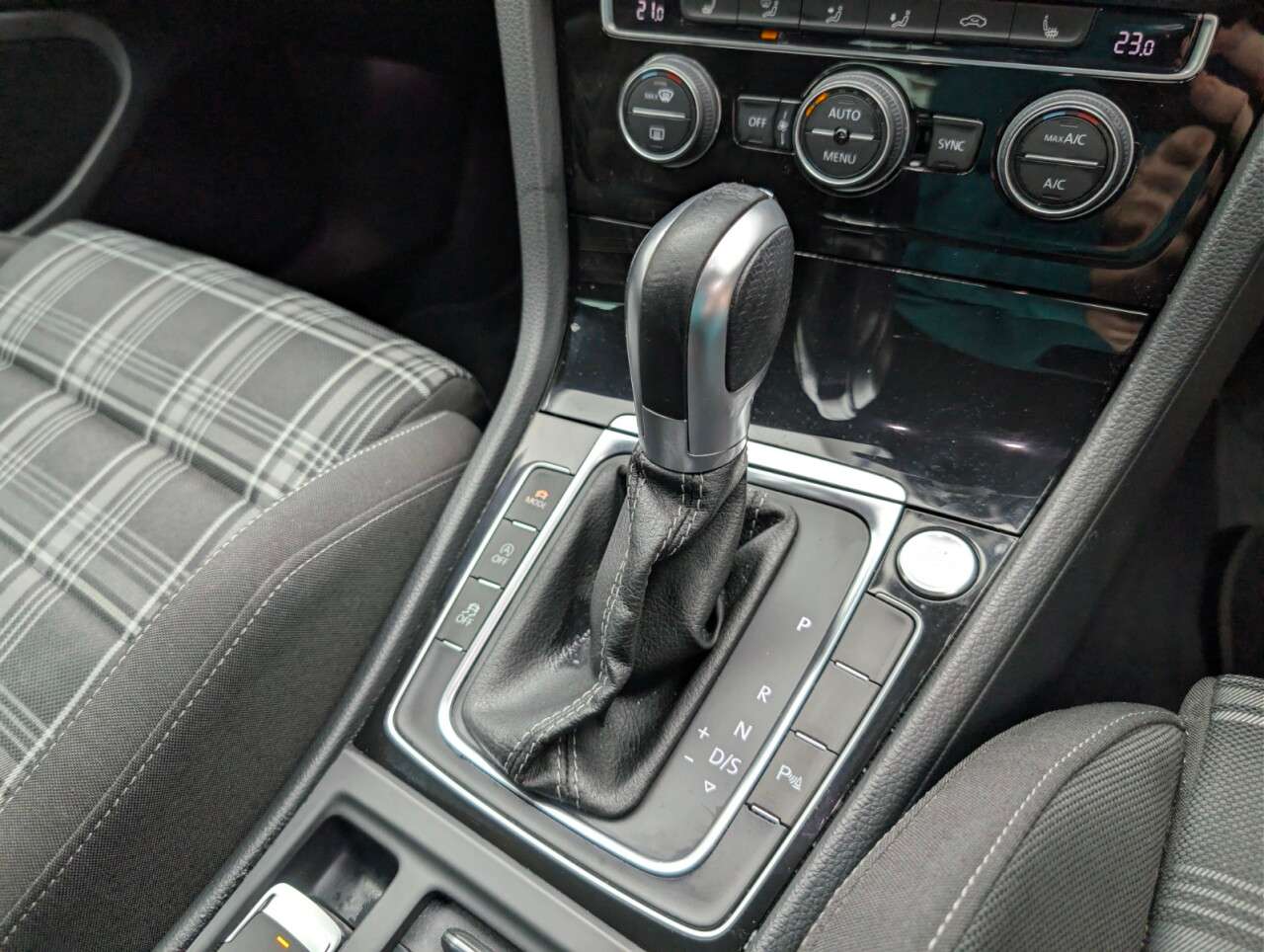 2019 VOLKSWAGEN GOLF 2019 VOLKSWAGEN GOLF