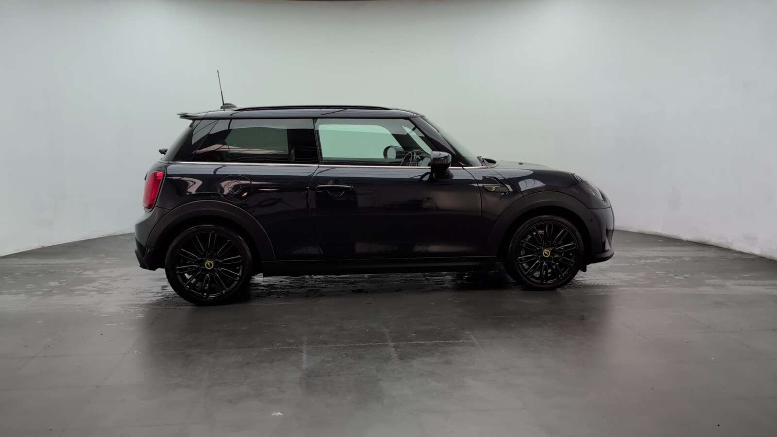2021 MINI ELECTRIC HATCH 2021 MINI ELECTRIC HATCH