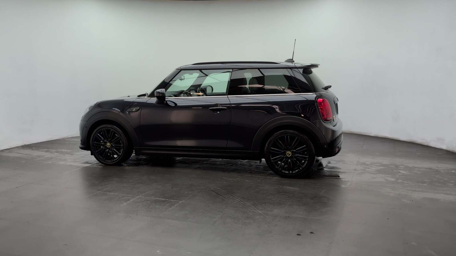 2021 MINI ELECTRIC HATCH 2021 MINI ELECTRIC HATCH