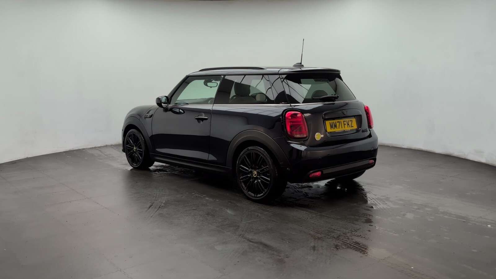 2021 MINI ELECTRIC HATCH 2021 MINI ELECTRIC HATCH