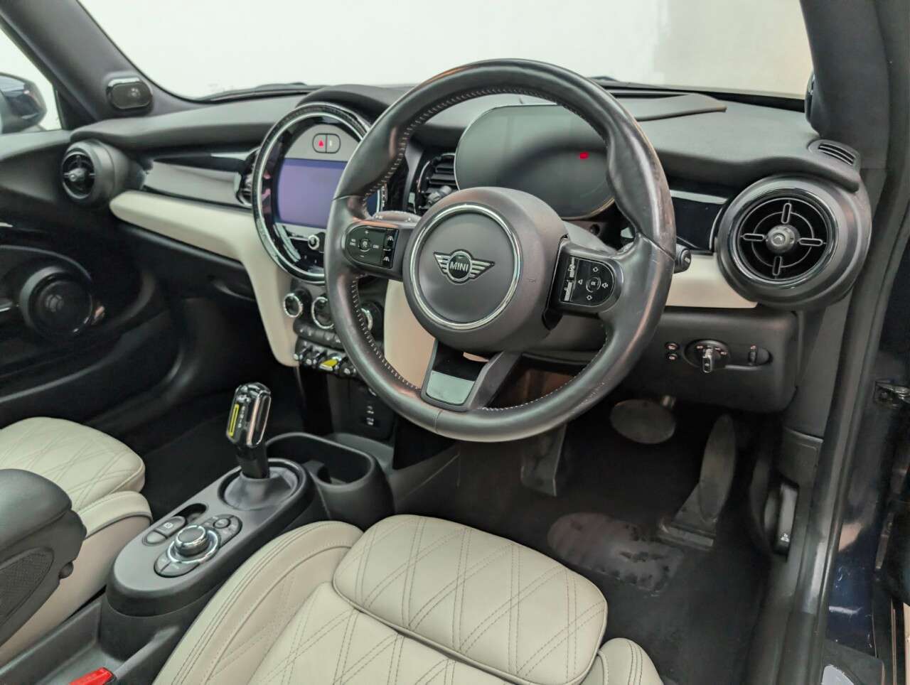 2021 MINI ELECTRIC HATCH 2021 MINI ELECTRIC HATCH