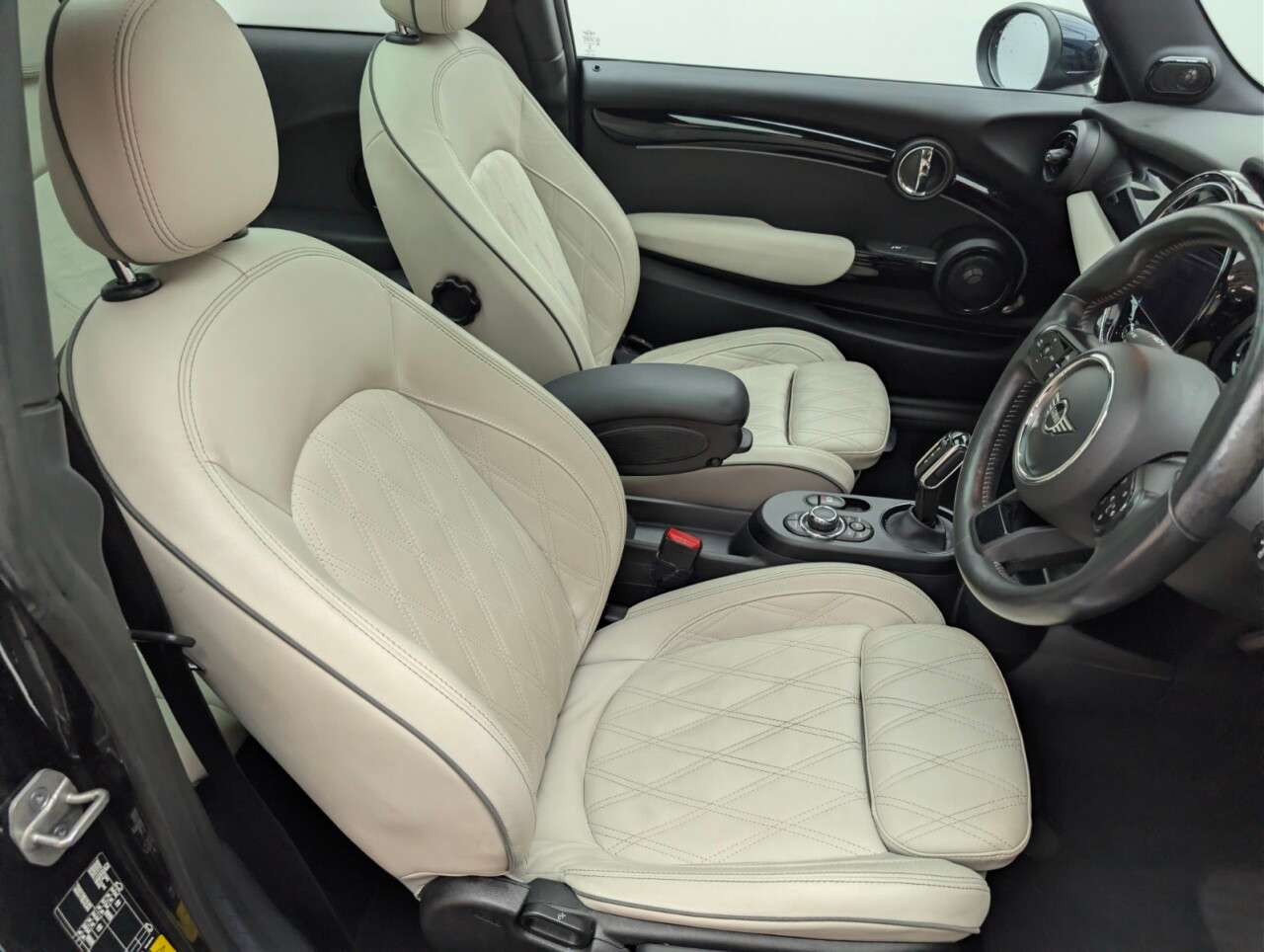 2021 MINI ELECTRIC HATCH 2021 MINI ELECTRIC HATCH